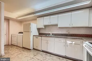 37 Stonehenge Cir, Pikesville, MD 21208 - Photo 15
