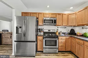 3167 Baybriar Rd, Baltimore, MD 21222 - Photo 11