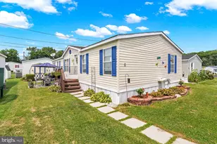 8 Elinor Ln, Sparrows Point, MD 21219 - Photo 3