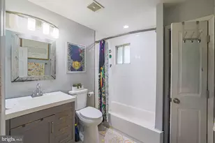 1024 Kenilworth Dr, Towson, MD 21204 - Photo 29
