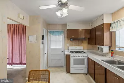 6115 Moorefield Road, Catonsville, MD 21228 - Photo 11