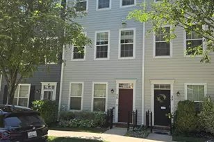 35 Meridian Ln, Towson, MD 21286 - Photo 1