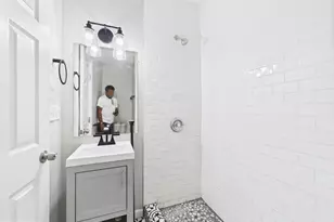 300 W Chesapeake Ave, Towson, MD 21204 - Photo 9