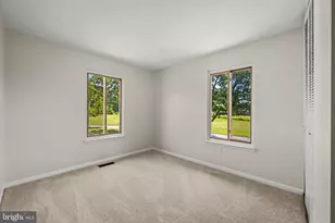 89 King Henry Cir, Baltimore, MD 21237 - Photo 17