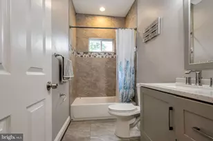 4501 Forest View Ave, Baltimore, MD 21206 - Photo 13