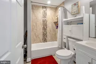 4501 Forest View Ave, Baltimore, MD 21206 - Photo 17