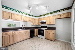 2724 Quarry Heights Way, Baltimore, MD 21209 - Photo 7
