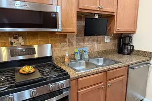 1 Suntop Ct, Baltimore, MD 21209 - Photo 9