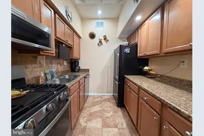 1 Suntop Court #202, Baltimore, MD 21209 - Photo 5