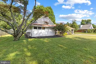 7900 Ivy Ln, Pikesville, MD 21208 - Photo 3