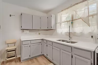 8005 Harris Avenue, Parkville, MD 21234 - Photo 7