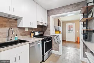 705 Eastshire Dr, Catonsville, MD 21228 - Photo 11
