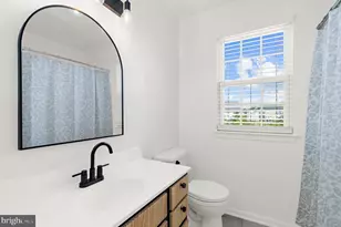 1601 Sailaway Cir, Essex, MD 21221 - Photo 33