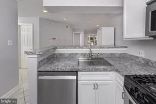 6832 Hayley Ridge Way, Baltimore, MD 21209 - Photo 5