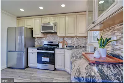 701 Platinum Avenue, Essex, MD 21221 - Photo 9