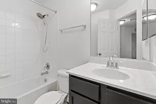 8529 Stansbury Lake Dr, Baltimore, MD 21222 - Photo 21