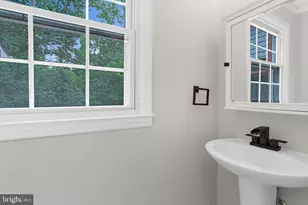 1023 Breezewick Rd, Towson, MD 21286 - Photo 19