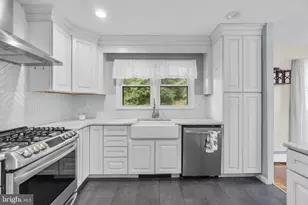 1800 Palo Cir, Baltimore, MD 21227 - Photo 15