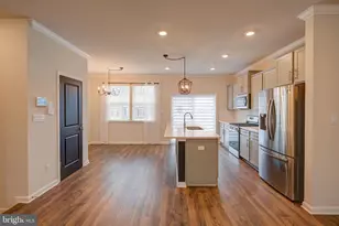 5059 Silver Oak Dr, Rosedale, MD 21237 - Photo 5