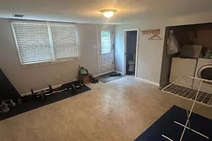 1027 Grovehill Rd, Halethorpe, MD 21227 - Photo 11