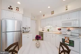 7 Slade Ave, Pikesville, MD 21208 - Photo 9