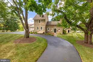1102 Dulaney Gate Cir, Cockeysville, MD 21030 - Photo 3