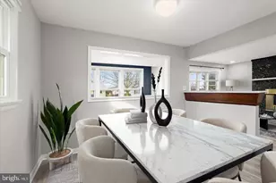 517 Winters Ln, Baltimore, MD 21228 - Photo 3
