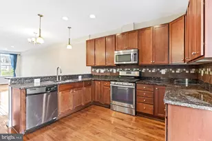 61 Linden Pl, Towson, MD 21286 - Photo 13