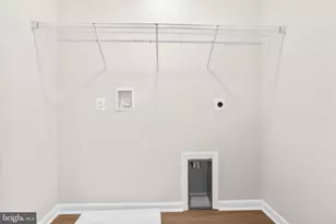8100 Bartholomew Ct, Baltimore, MD 21206 - Photo 25