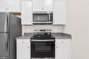 8100 Bartholomew Ct, Baltimore, MD 21206 - Photo 13