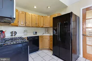 8211 Longpoint Rd, Dundalk, MD 21222 - Photo 7