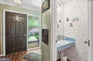 27 Lighttown Ct, Baltimore, MD 21208 - Photo 15