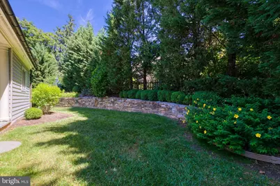 25 Dembeigh Hill Circle, Baltimore, MD 21210 - Photo 35