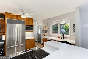 25 Walkern Rd, Baltimore, MD 21221 - Photo 11