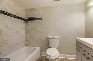 6604 Sherwood Rd, Baltimore, MD 21239 - Photo 19