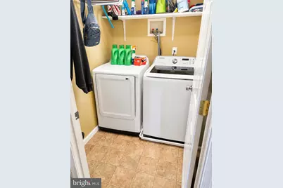 942 Woodlynn Road, Essex, MD 21221 - Photo 11