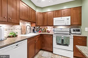18 Stone Manor Ct, Towson, MD 21204 - Photo 13