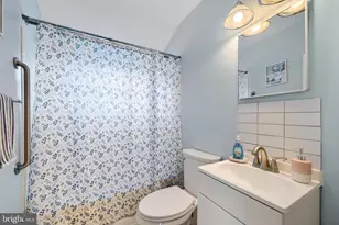 2028 Ormand Rd, Baltimore, MD 21222 - Photo 13