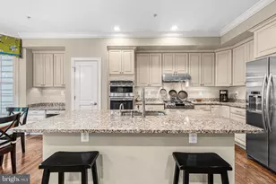6434 Cloister Gate Dr, Baltimore, MD 21212 - Photo 17