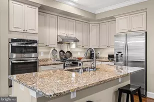 6434 Cloister Gate Dr, Baltimore, MD 21212 - Photo 19