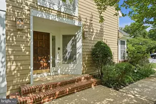 24 River Oaks Cir, Baltimore, MD 21208 - Photo 3