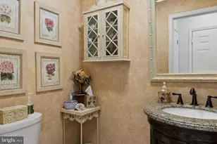 4 Wood Chester Ct, Baltimore, MD 21208 - Photo 11