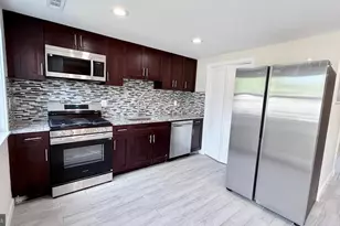 327 Bigley Ave, Baltimore, MD 21227 - Photo 3