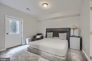 4 Carmichael Ct, Catonsville, MD 21228 - Photo 7