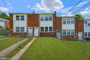 3219 Tartarian Ct, Baltimore, MD 21227 - Photo 1