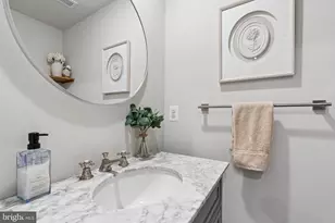 240 Hickory Holw Ct, Cockeysville, MD 21030 - Photo 5