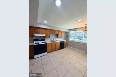2916 Freeway Freeway, Halethorpe, MD 21227 - Photo 5
