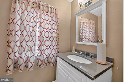 724 Charing Cross Road, Baltimore, MD 21229 - Photo 15