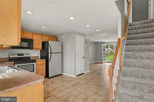 908 Winsap Ct, Baltimore, MD 21227 - Photo 7