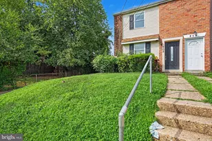908 Winsap Ct, Baltimore, MD 21227 - Photo 3